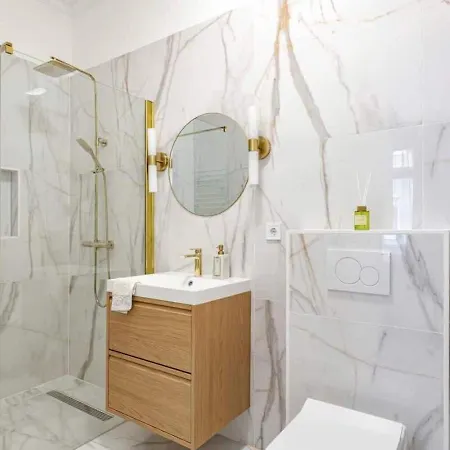 Luxe 2br By Dohany Synagogue-lovely View Apartment Budapest