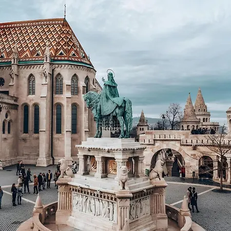 Luxe 2br By Dohany Synagogue-lovely View Budapest